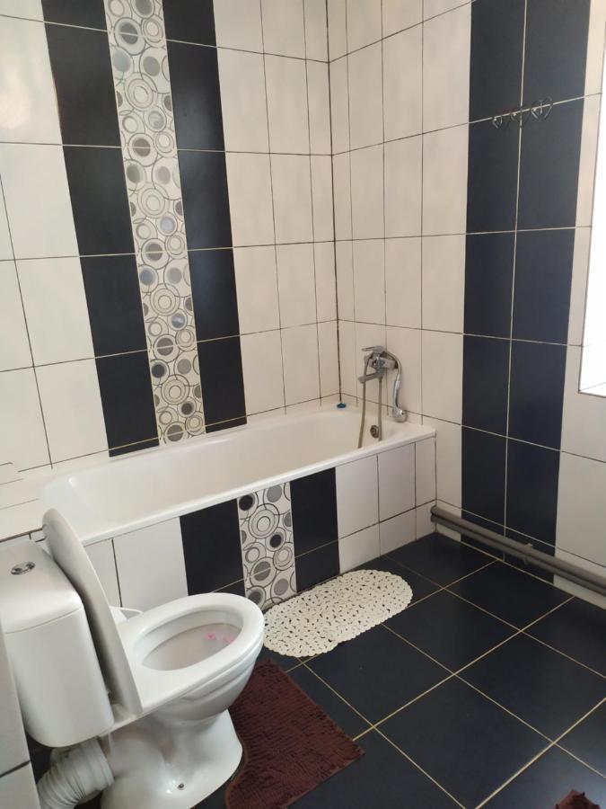 Білий Птах Hotel Svityaz' Ngoại thất bức ảnh