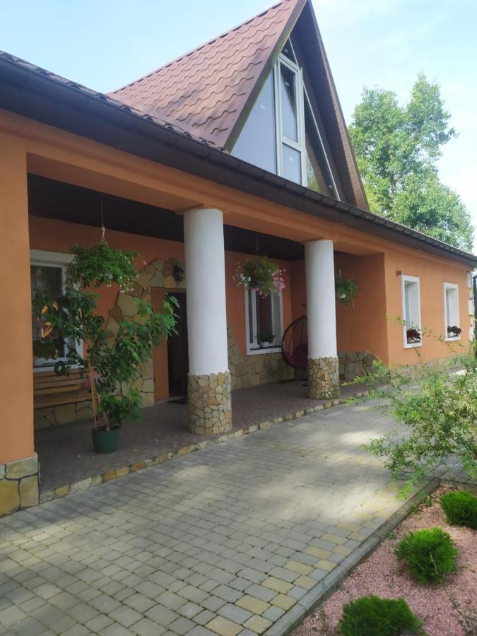 Білий Птах Hotel Svityaz' Ngoại thất bức ảnh